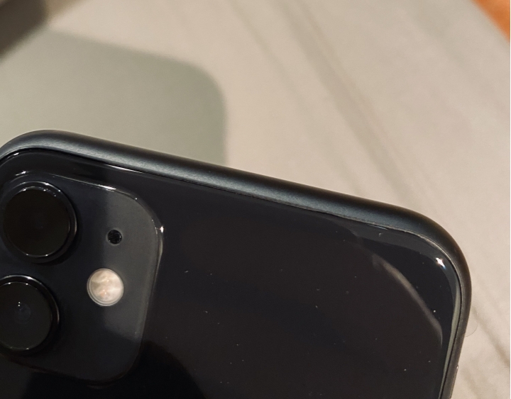 iPhone 11 官網訂購瑕疵