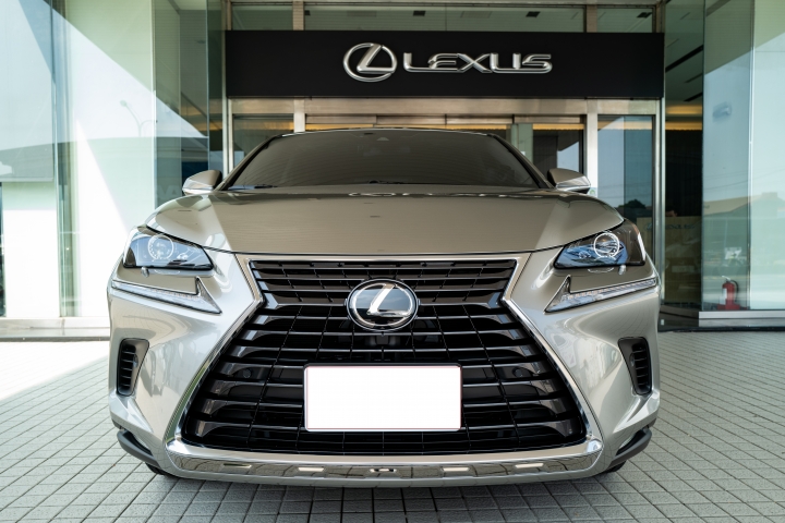 NX200菁英Plus 交車日.11/4換輪圈