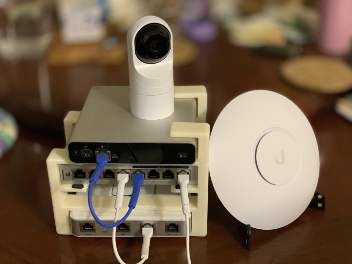 【開箱】精巧美觀 UniFi UAP FlexHD：UniFi Network 無線延伸