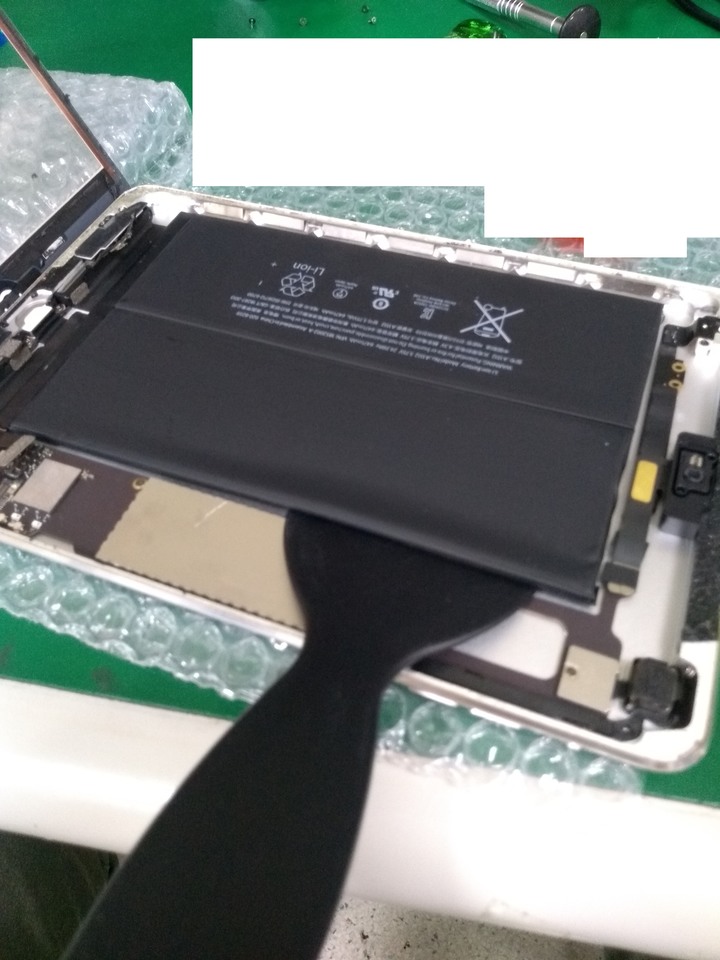 ipad mini2 因白條紋 換電池跟螢幕