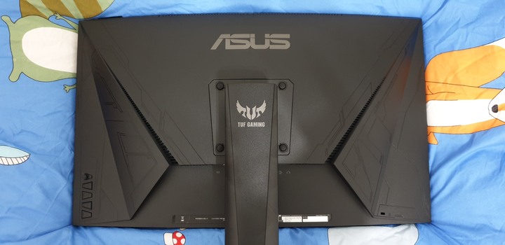 【不專業開箱】ASUS TUF GAMING VG27VQ 曲面電競螢幕
