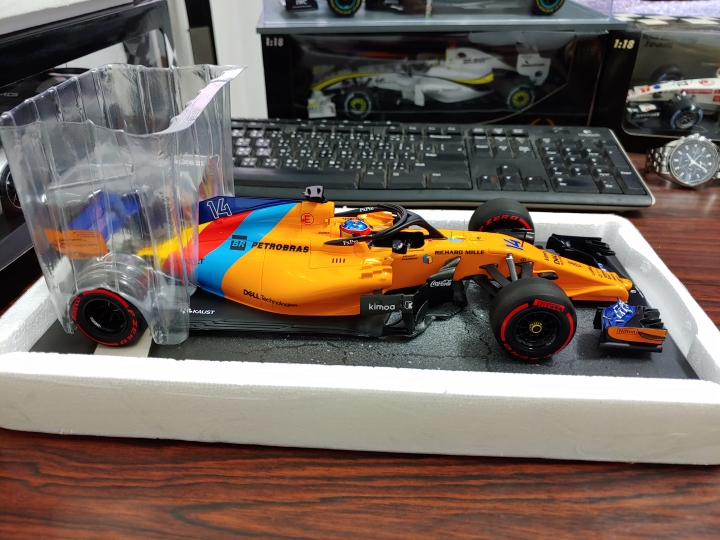 [開箱]MINICHAMPS 1/18 McLaren MCL33 F.ALONSO L.E. 518 pcs.