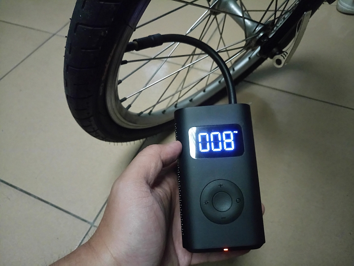 [快速開箱] 雙11購物節 小米電動打氣機當日到貨!