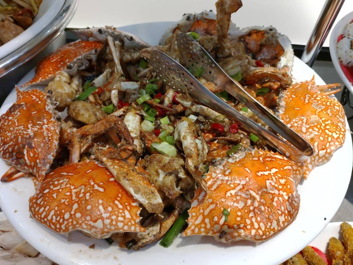 佛心來！牛排館+自助吧吃到飽不到200元 （有美食圖)