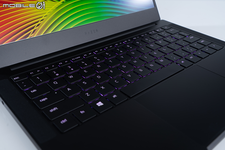 Razer Blade Stealth 13 輕薄電競的全新定義！