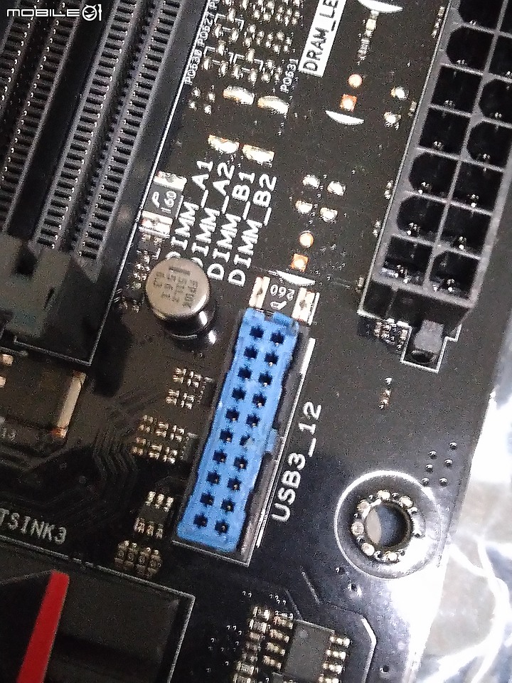 主機板usb3.0拔不出來