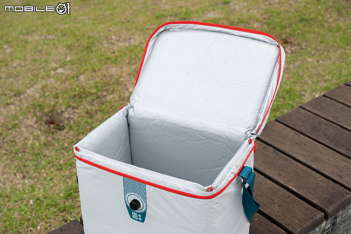 QUECHUA ICE FRESH COMPACT 26L 自動充氣保冷箱簡單介紹