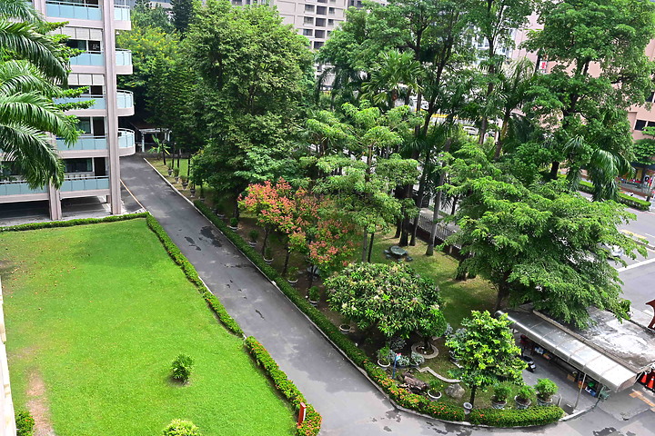 點我看大圖 Z7+14-30mm F4.0 S實拍600多人大合照:高雄女中77級78級畢業30重聚