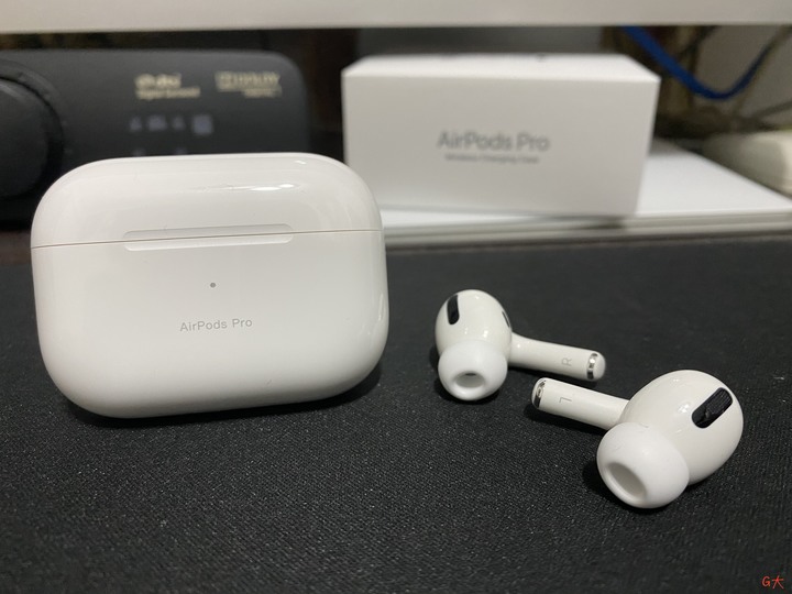 雷射鐫刻 AirPods Pro 現已到手，降噪 & 通透模式..真的讓我很驚艷！