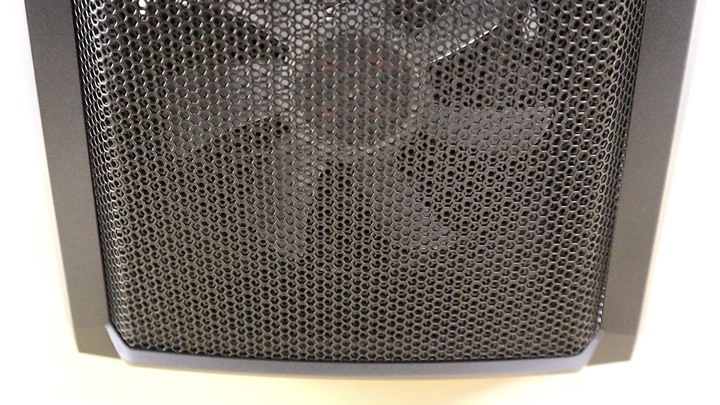 造型如星戰黑武士的 RGB 機殼 MB500 開箱