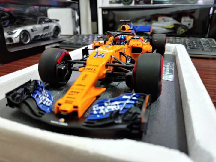 [開箱]MINICHAMPS 1/18 McLaren MCL33 F.ALONSO L.E. 518 pcs.
