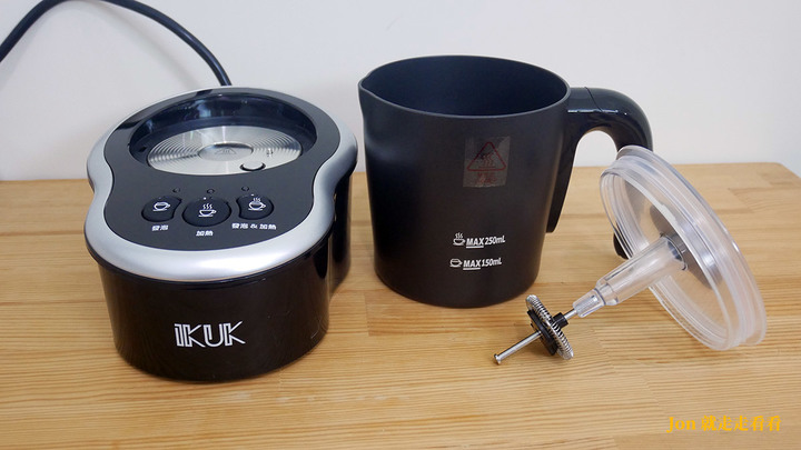 【ikuk 分離式電動奶泡器】(IK-MF0800)，奶泡、奶蓋想喝隨時上桌