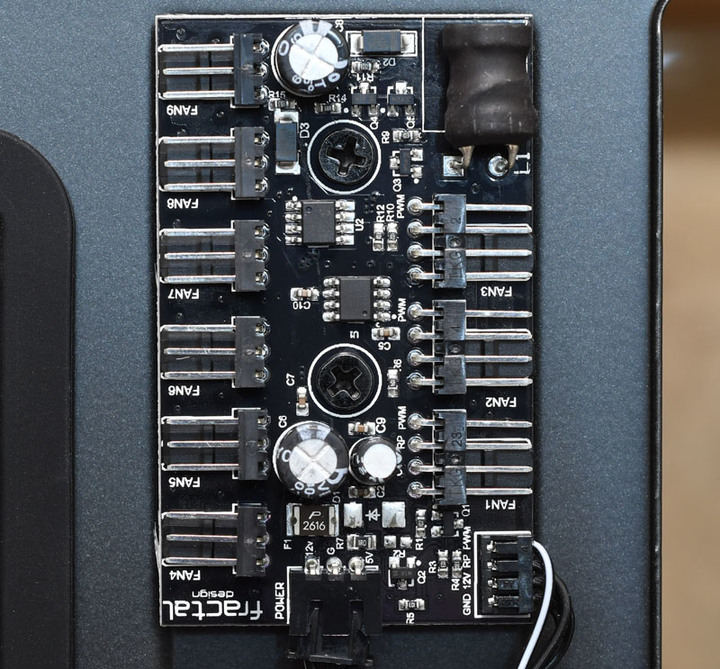 瑞典Fractal Design Define R6 USB-C透側版機殼開箱