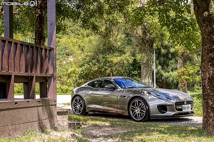 Jaguar F-TYPE 3.0L AWD R-Dynamic 試駕 動靜優雅迷人的美型跑車