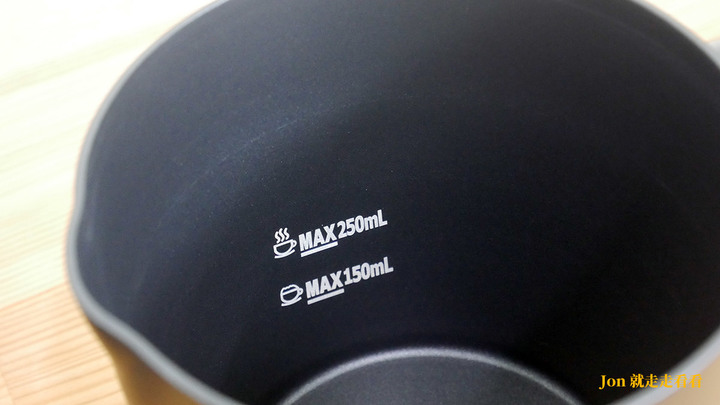 【ikuk 分離式電動奶泡器】(IK-MF0800)，奶泡、奶蓋想喝隨時上桌