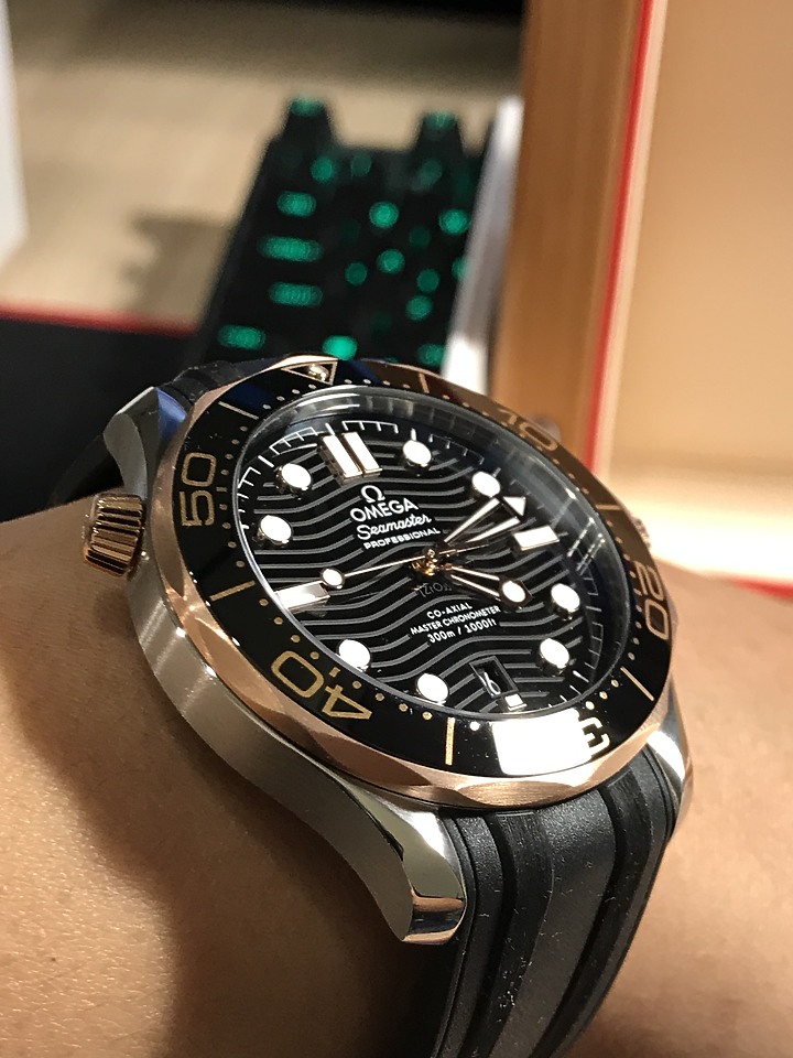 Seamaster 300M半金開箱(文多圖多)