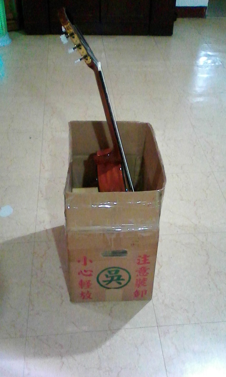 大家的吉他用什麼腳架? 我的自製腳架分享。