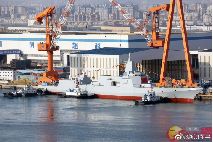兩艘新盾艦同時下水