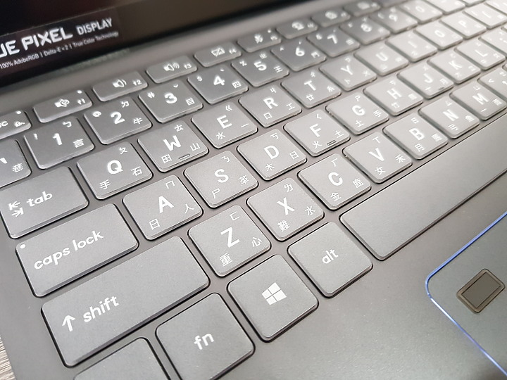 【小宅開箱】MSI Prestige 14 A10SC 評測 (Prestige Series) – 定義最快的14吋輕薄筆電