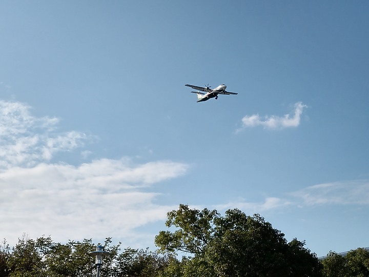 搞飛機~htc U12+