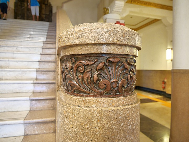 高雄市 鹽埕區 高雄市立歷史博物館 — 由官署變身為都市博物館的帝冠式建築