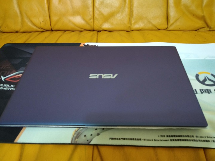 【開箱評測】業務界的小鋼砲 : 低調奢華的 ASUS VIVOBOOK 14 X412FA-0148B8265U 孔雀藍