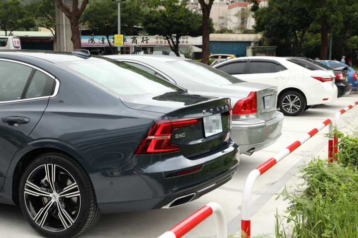 世代交替 S60 x New S60 T6 Inscription