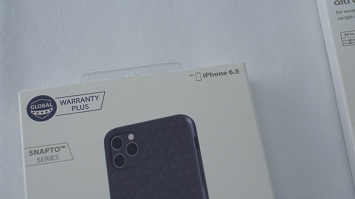 [APPLE] MOSHI 腕繩手機殼開箱文
