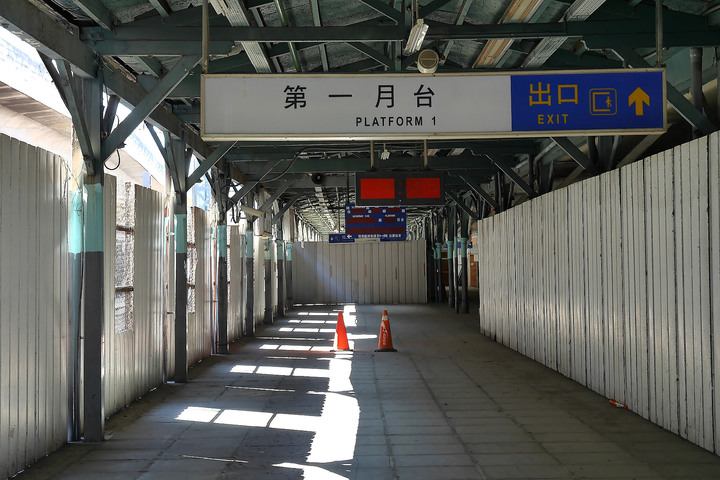 臺中市 中區 第二代與第三代臺中火車站 — 可能是全臺唯一、三代車站並存的交通樞紐