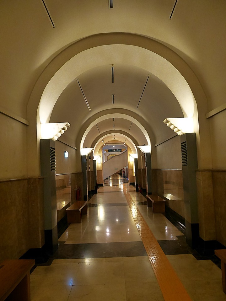 高雄市 鹽埕區 高雄市立歷史博物館 — 由官署變身為都市博物館的帝冠式建築