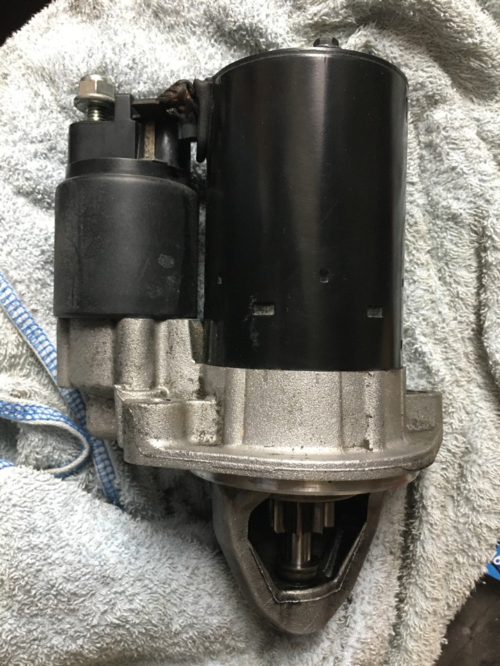 1. W210/E200K 電池充電不足 2. 啟動馬達故障維修紀錄 3. 電動椅開關故障清潔維修