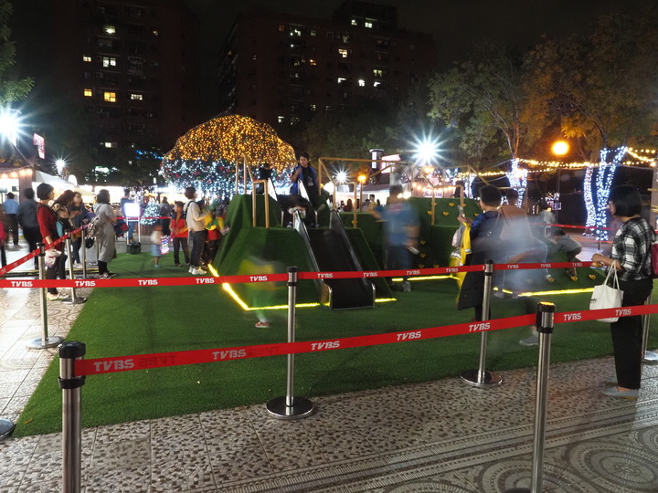 新北市 板橋 2019新北市歡樂耶誕城 — 新北市政府前的年度盛宴