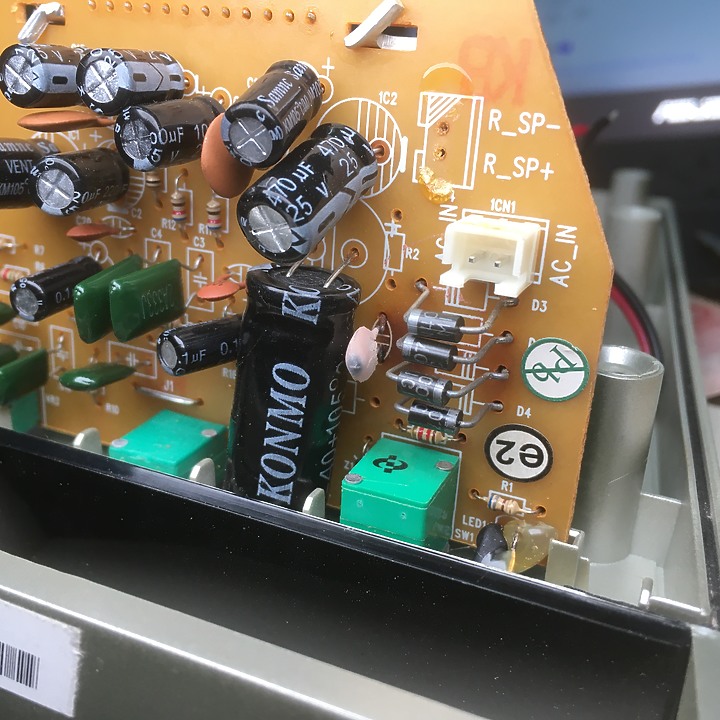 點我看大圖 ALTEC VS2620 電路板問題