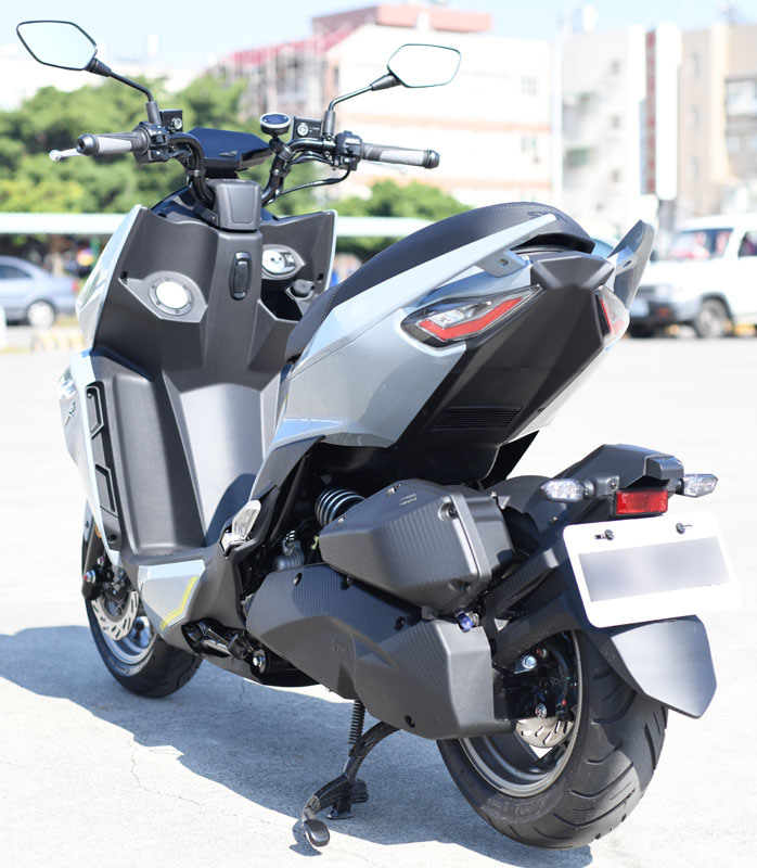 小灰龍SYM DRG BT 158開箱