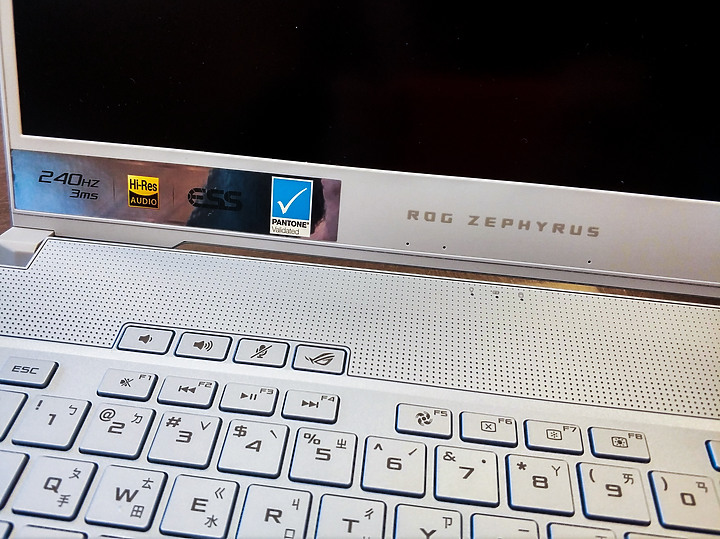 第一次分享：冰河藍的 ROG GU502GU