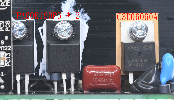 XPG CORE REACTOR 650W全模組化金牌電源開箱