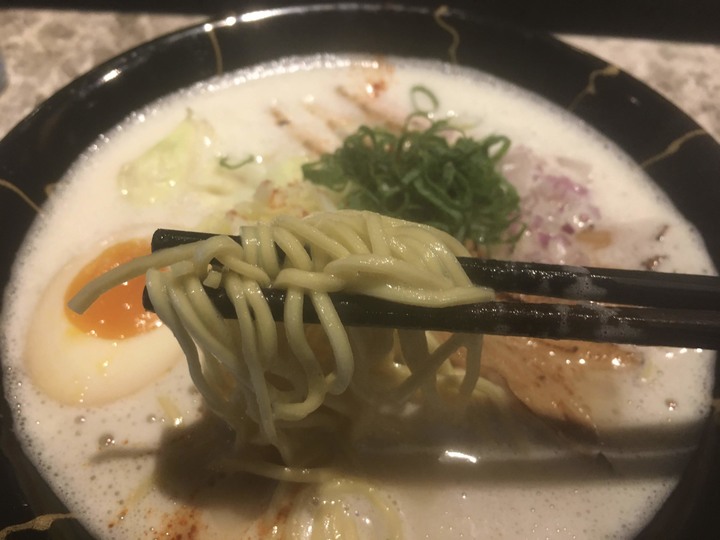 [食記] Zamen (ザッ麵), 台灣台北東區平價美味的泡系雞白湯拉麵！