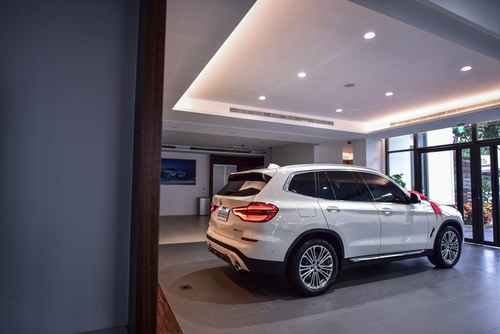開箱 Bmw G01 X3 30i 豪華運動版