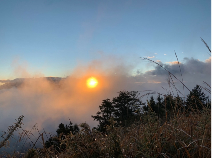 忽如一夜春風來 千樹萬樹銀花開 登峰造極 雪山圈谷