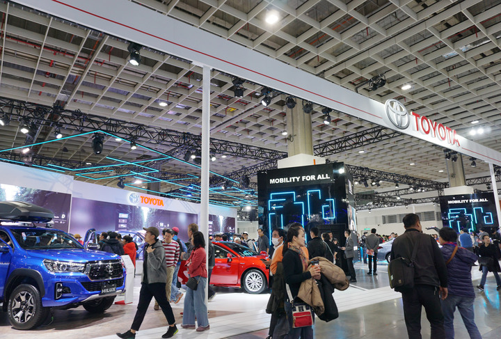 點我看大圖 車展半日遊!終於看到RHOMBUS Concept概念車!