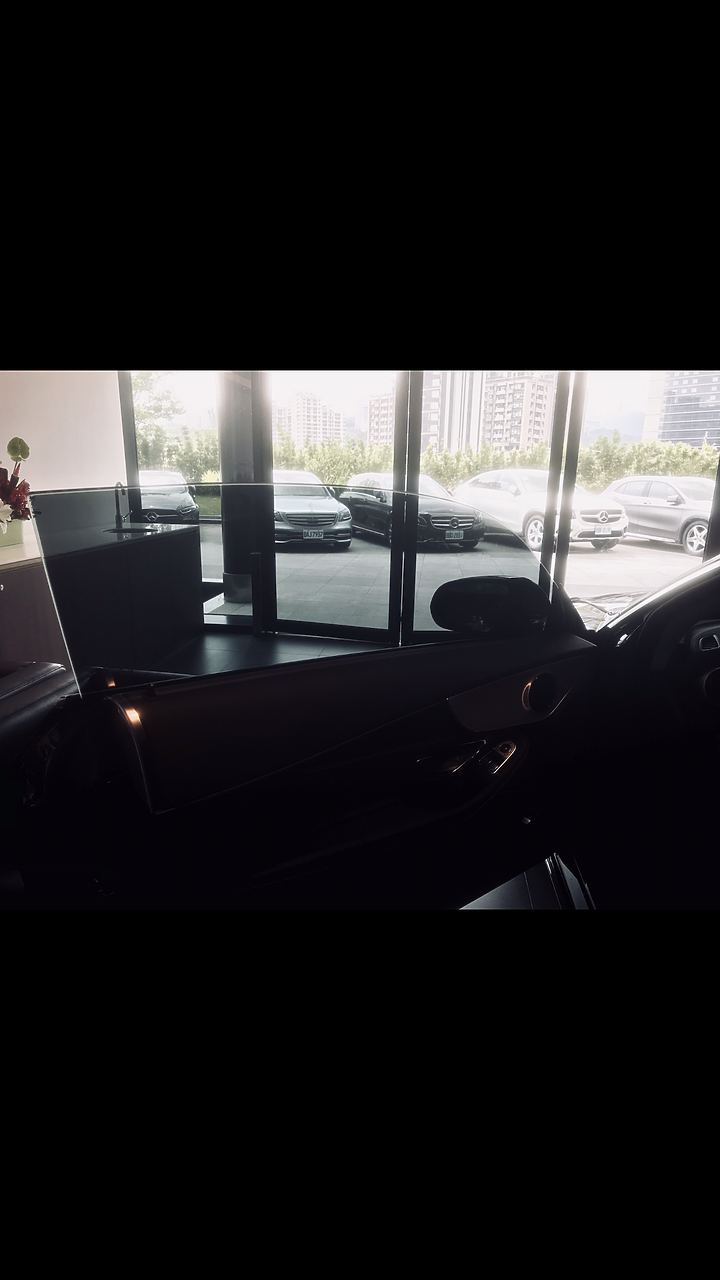 點我看大圖 C180 coupe 開箱