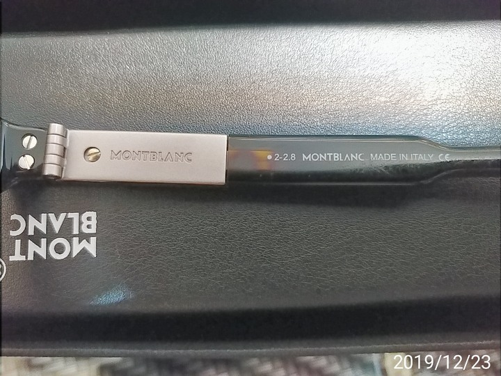 再次前進菜市價的萬寶龍鏡框