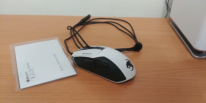 【小宅開箱】德國冰豹 Roccat Kain 102 AIMO 光學滑鼠 白色－不專業開箱 單純分享心得