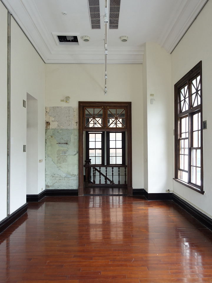 臺中市 西區 臺中市役所 — 華麗轉身為咖啡館的公務機關建築