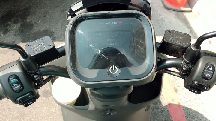 我的小白 AI-1 宏佳騰智慧電車