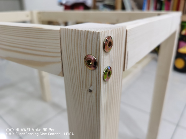 在家也有自己的樂高遊戲桌