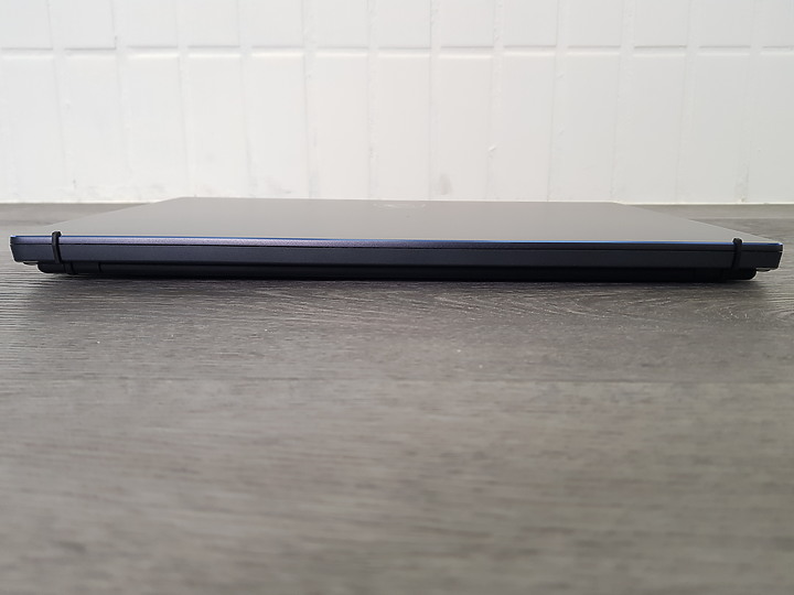 【小宅開箱】MSI Prestige 14 A10SC 評測 (Prestige Series) – 定義最快的14吋輕薄筆電