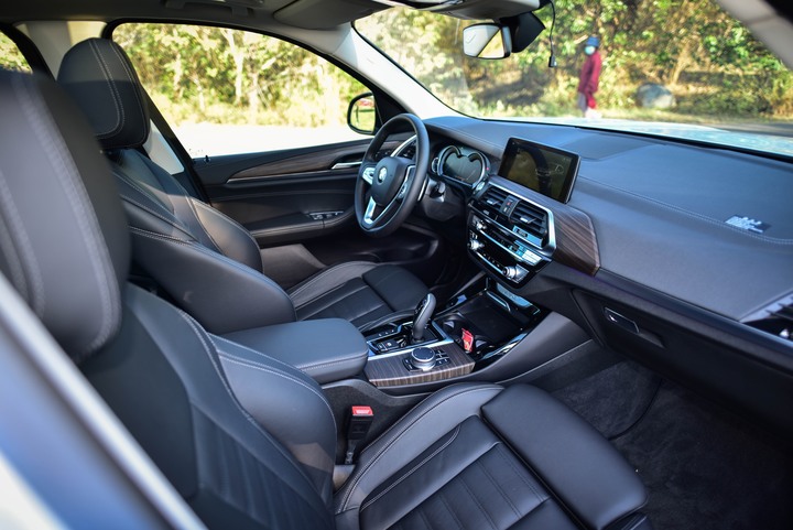 開箱 Bmw G01 X3 30i 豪華運動版