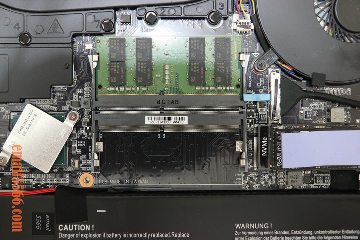 點我看大圖 GIGABYTE AERO 15 X9 AI智慧筆電x高效能電競商務