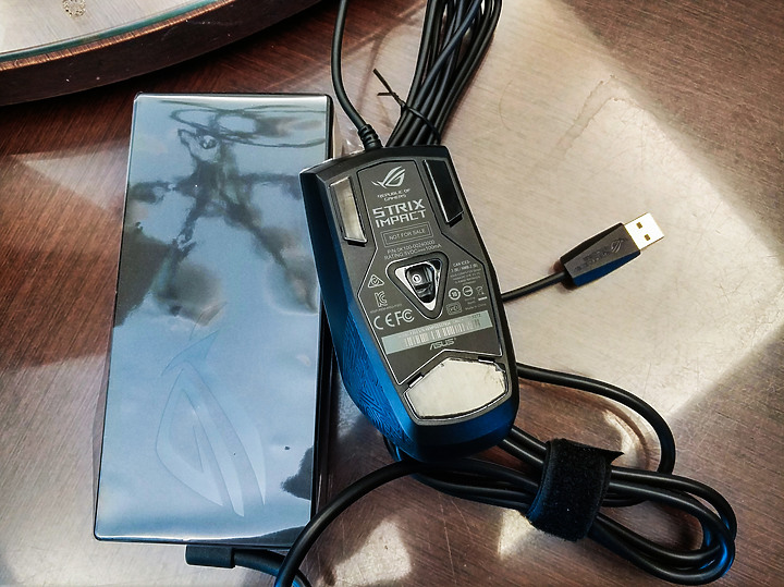 第一次分享：冰河藍的 ROG GU502GU